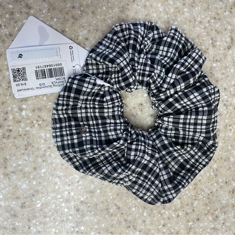 LULULEMON Uplifting Oversized Scrunchie NEW Black White Hair Tie